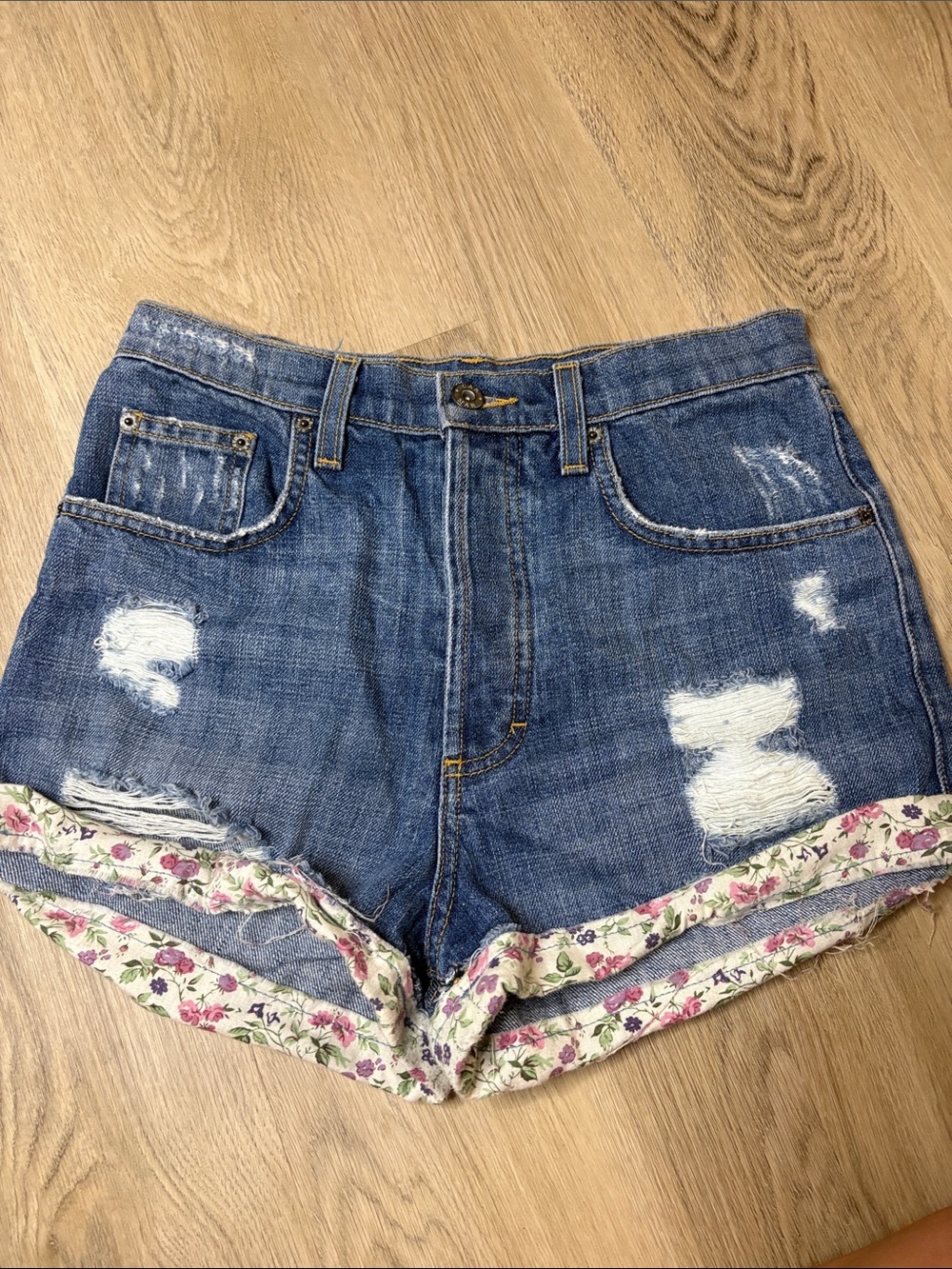 Carmar Distressed Cutoff Denim Shorts Floral Print Cuffs size 26 cottagecore